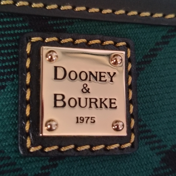 Dooney & Bourke Fabric Green And Blue Plaid Wristlet EUC - Picture 4 of 11
